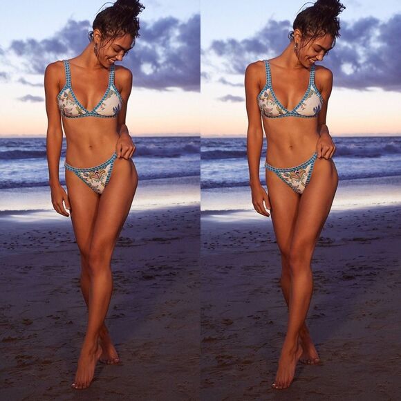 Urban Outfitters x MINKPINK Oasis Bikini Bottom - Picture 1 of 8